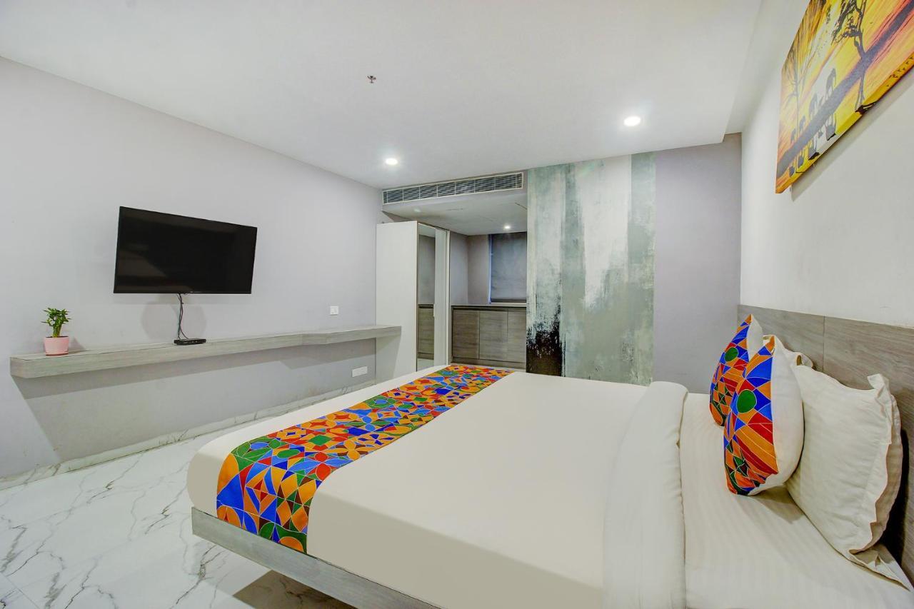 Fabhotel Ssr Fern Suites - 100M From Gsm Mall Madeenaguda Lingampalli Luaran gambar