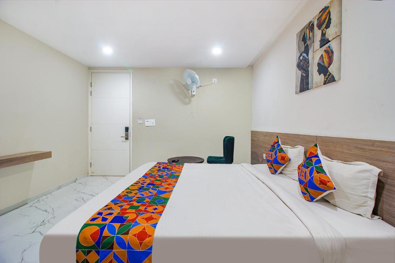 Fabhotel Ssr Fern Suites - 100M From Gsm Mall Madeenaguda Lingampalli Luaran gambar