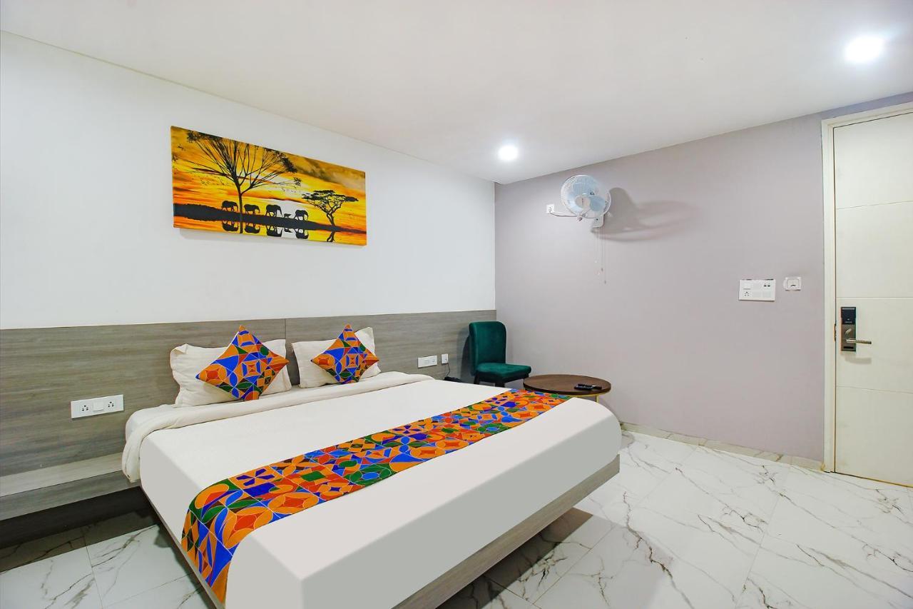 Fabhotel Ssr Fern Suites - 100M From Gsm Mall Madeenaguda Lingampalli Luaran gambar