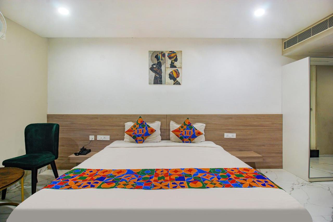 Fabhotel Ssr Fern Suites - 100M From Gsm Mall Madeenaguda Lingampalli Luaran gambar