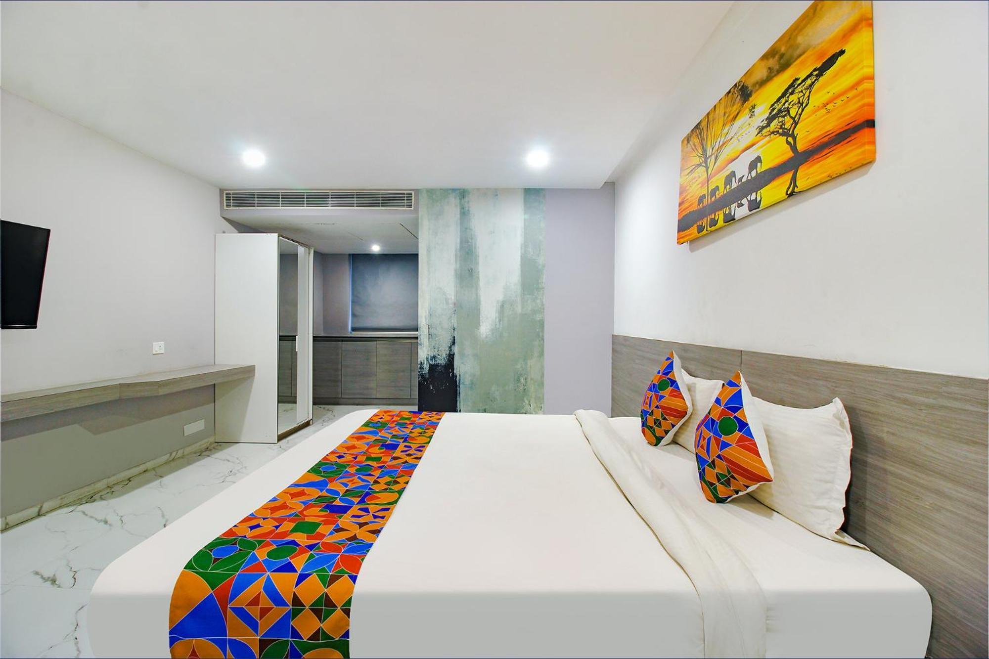 Fabhotel Ssr Fern Suites - 100M From Gsm Mall Madeenaguda Lingampalli Luaran gambar