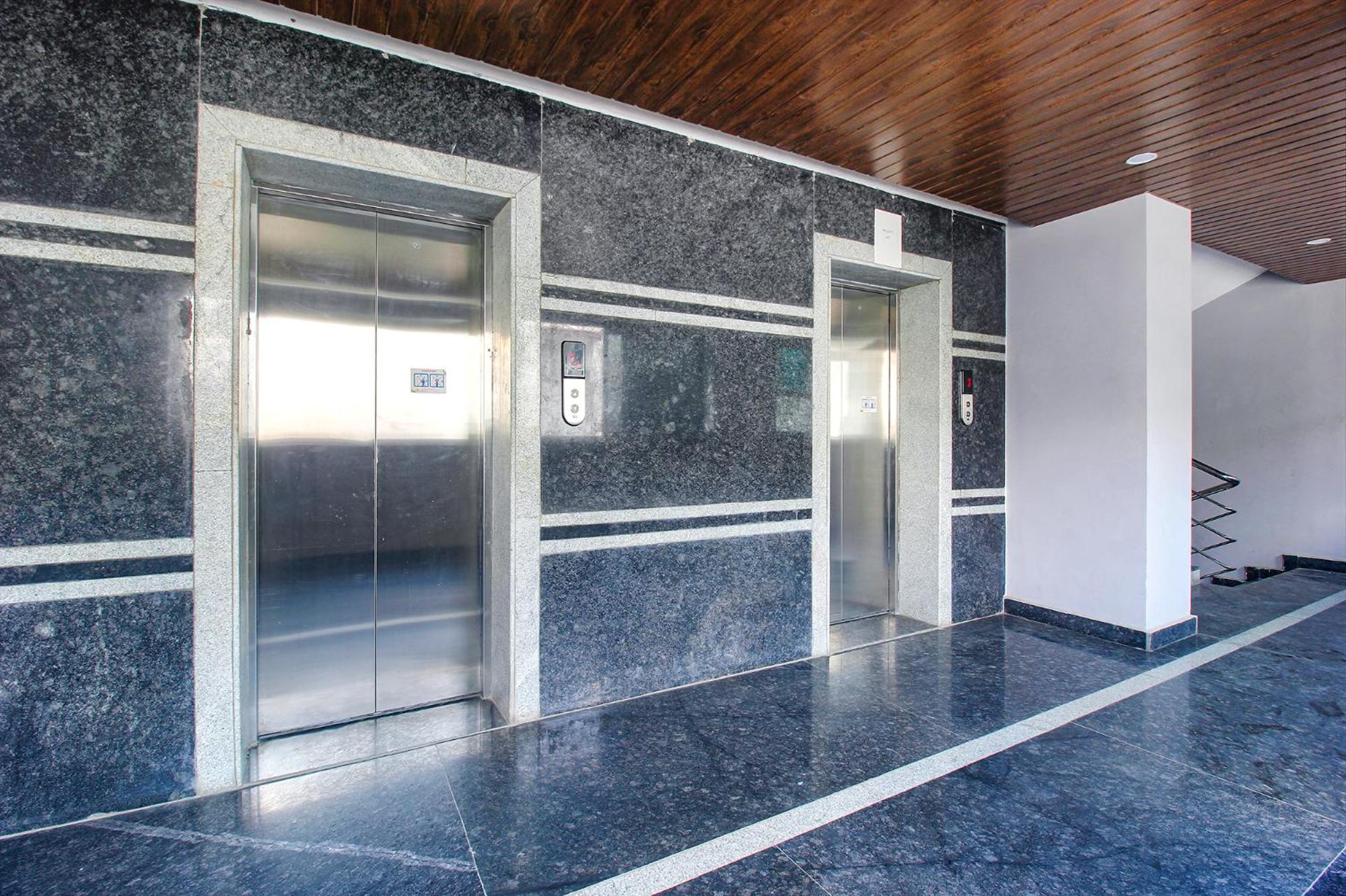 Fabhotel Ssr Fern Suites - 100M From Gsm Mall Madeenaguda Lingampalli Luaran gambar
